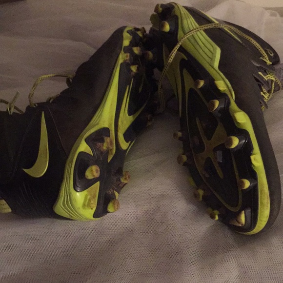 Nike cleats Football or lacrosse gray & Neon Green - Picture 3 of 5